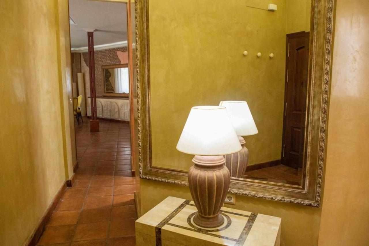 Monkeys Apartments Adriano & Terrace Sevilla Bagian luar foto