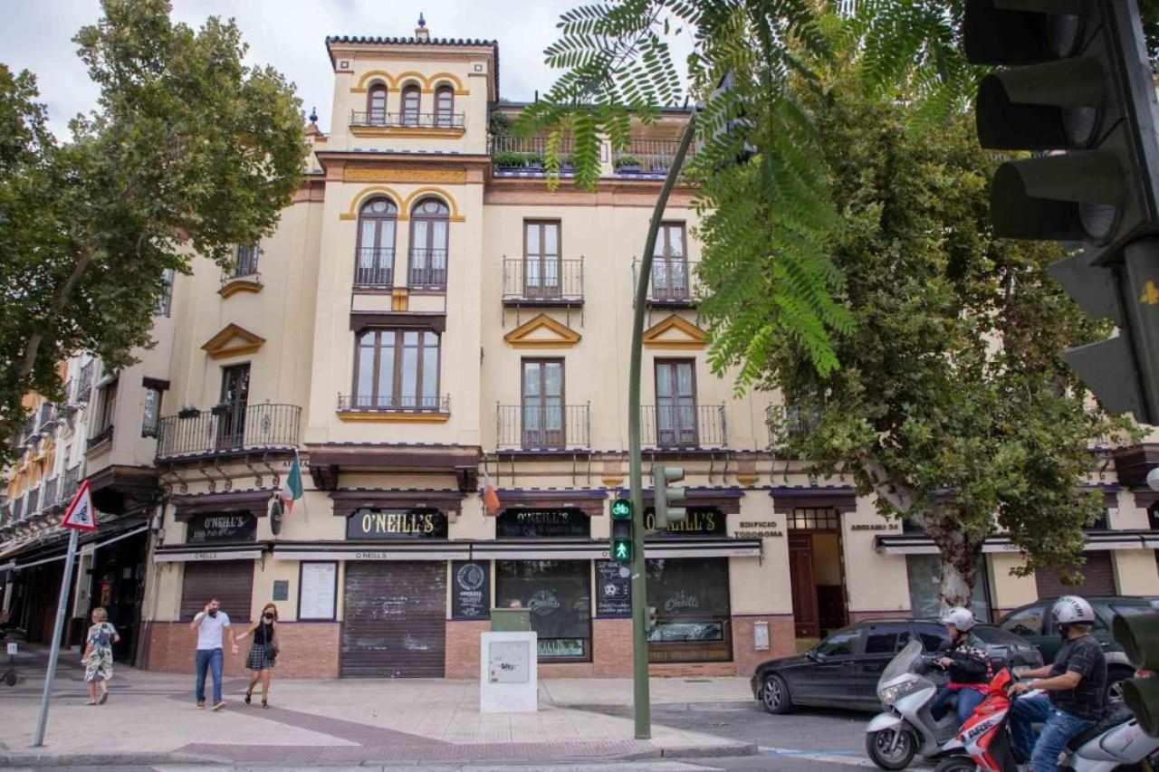 Monkeys Apartments Adriano & Terrace Sevilla Bagian luar foto