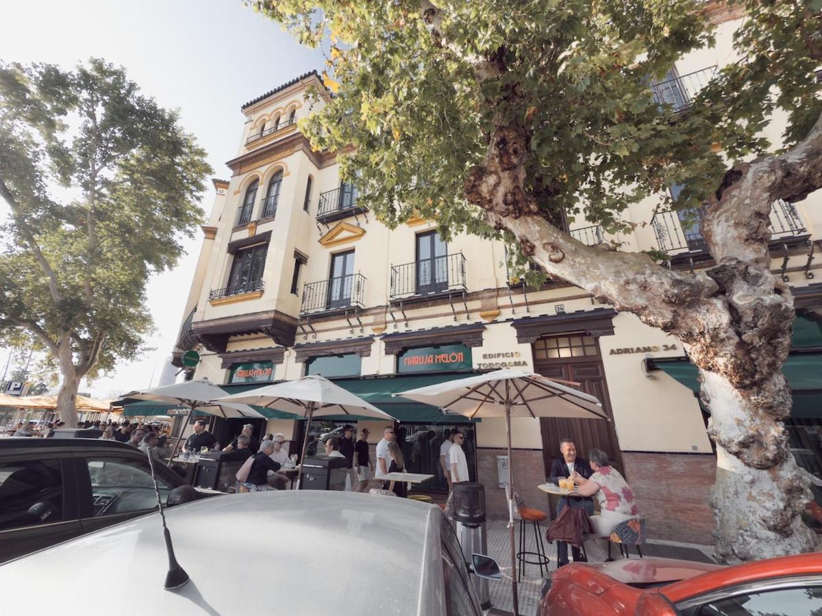 Monkeys Apartments Adriano & Terrace Sevilla Bagian luar foto