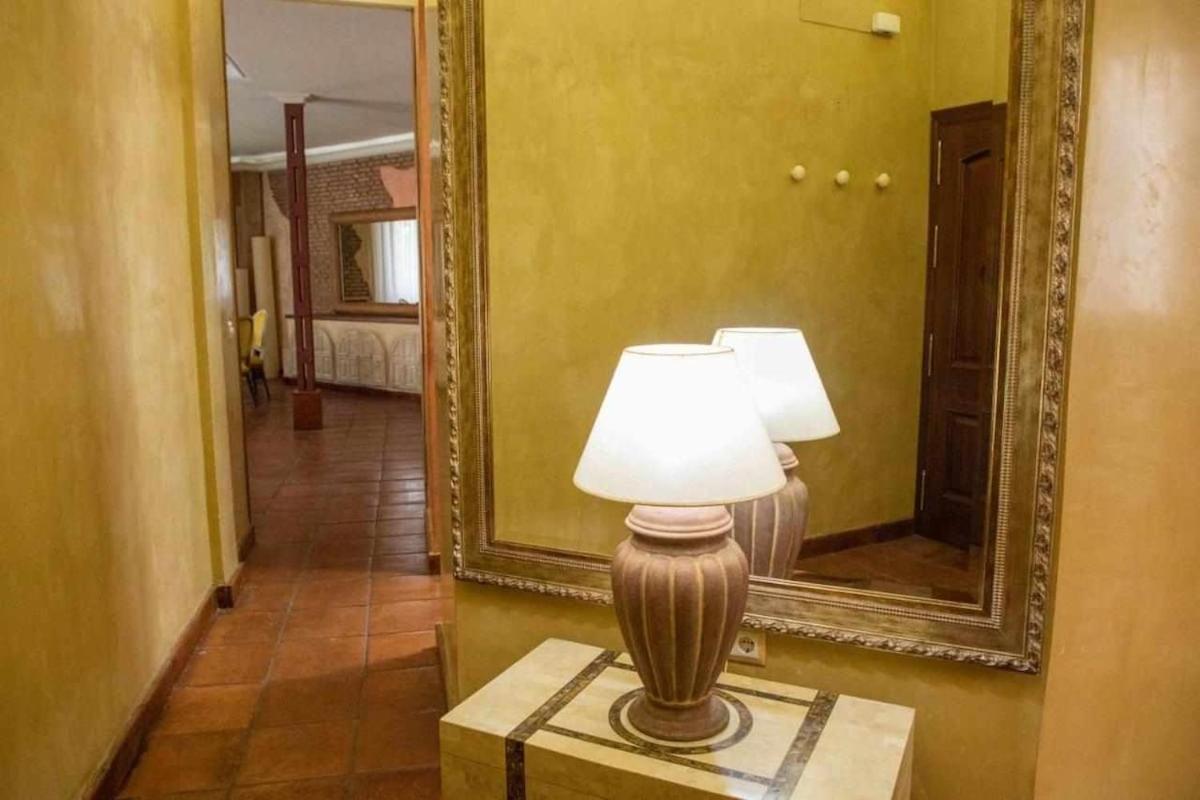 Monkeys Apartments Adriano & Terrace Sevilla Bagian luar foto