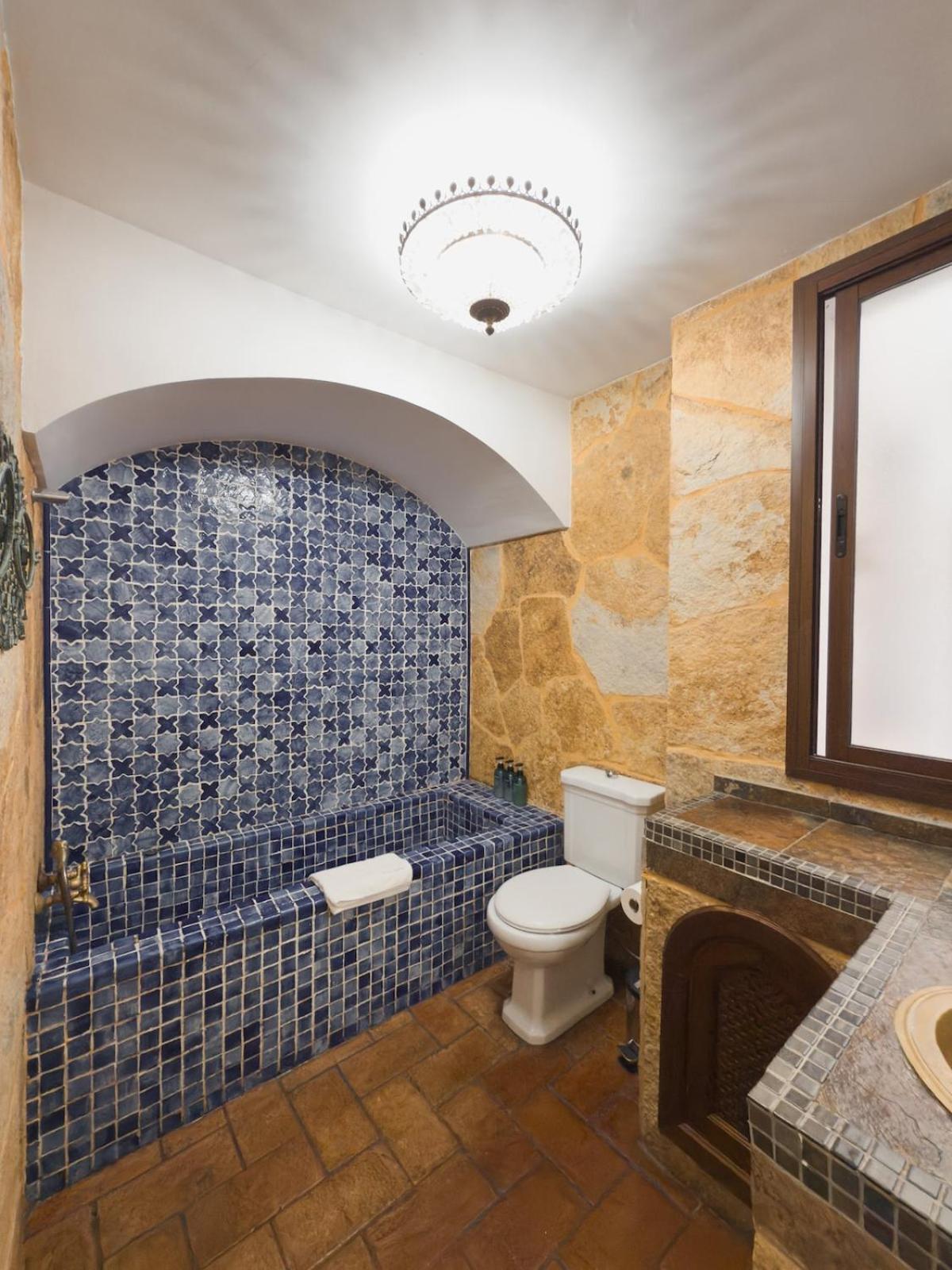 Monkeys Apartments Adriano & Terrace Sevilla Bagian luar foto
