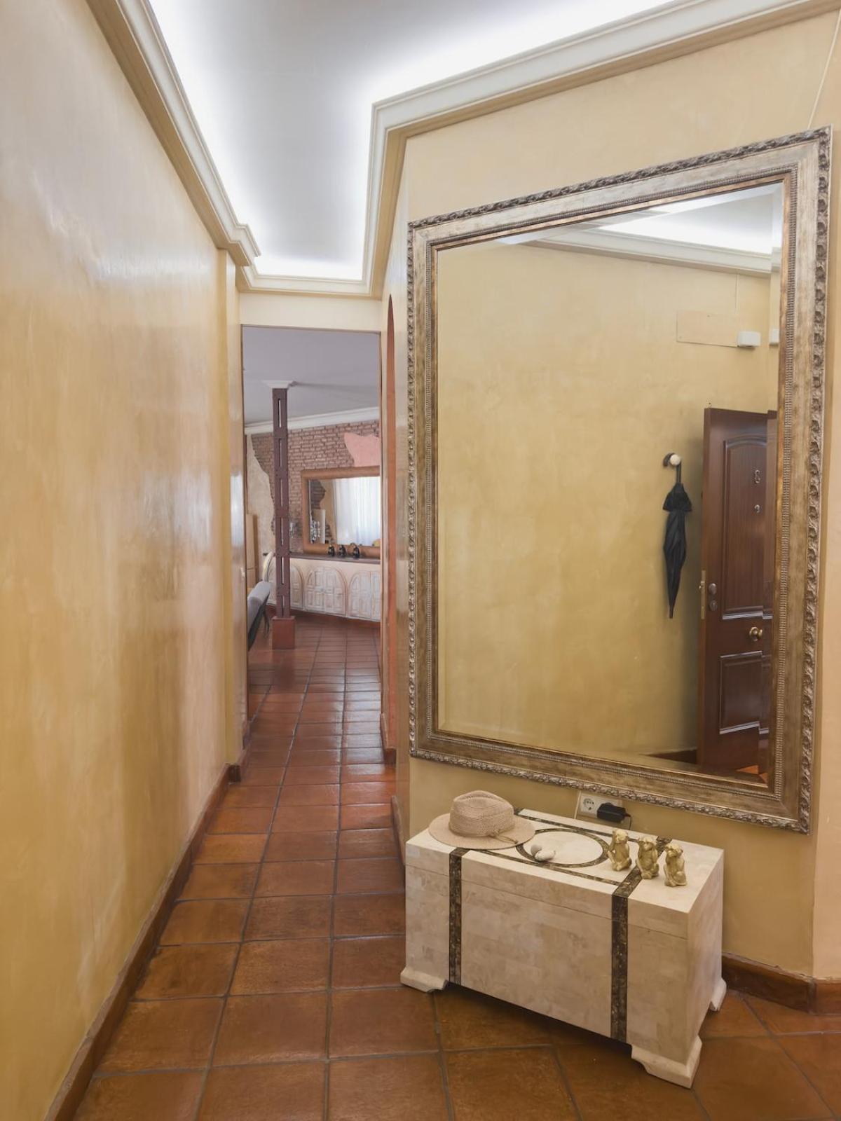 Monkeys Apartments Adriano & Terrace Sevilla Bagian luar foto