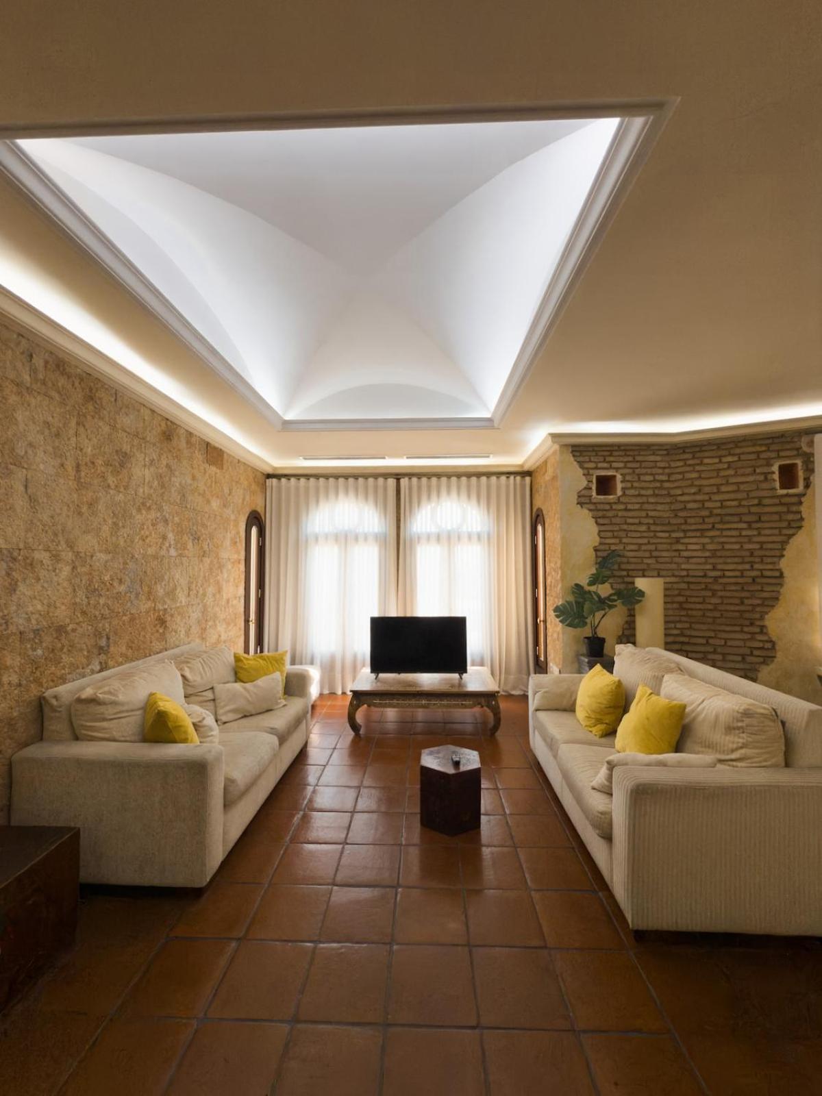 Monkeys Apartments Adriano & Terrace Sevilla Bagian luar foto